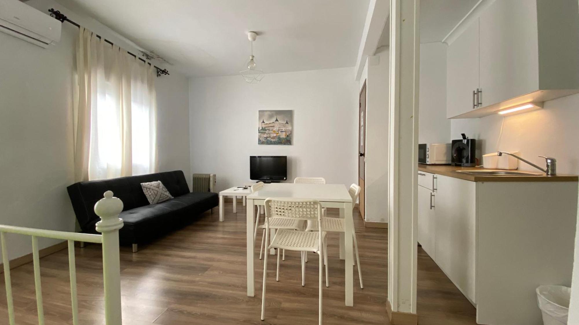 Alojamiento En El Centro De Apartamento Toledo
