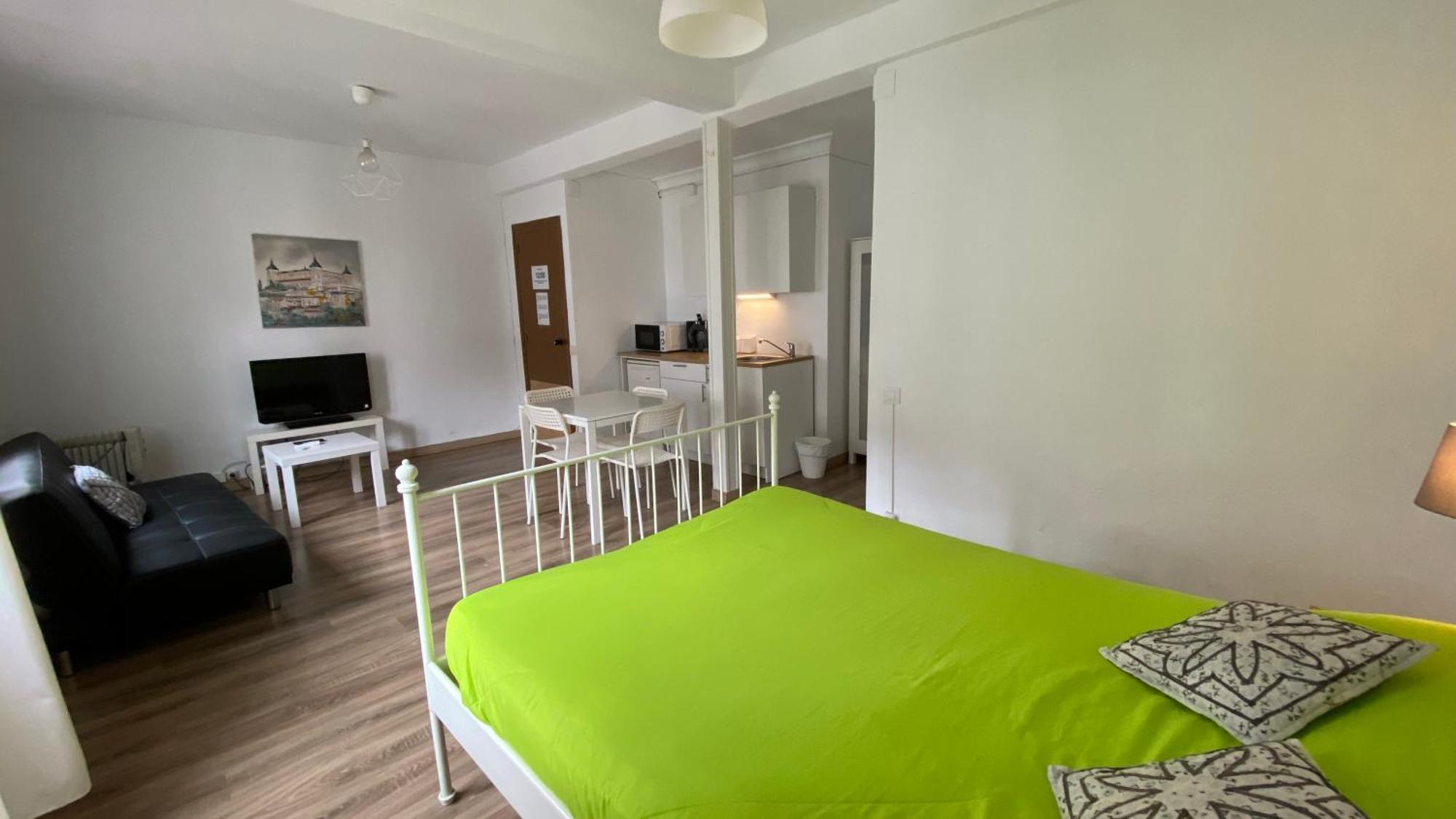 Alojamiento En El Centro De Apartamento *